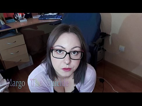 ❤️ Духтари Санобар бо айнак Дилдо амиқ дар камера ❌ Видео мақъад дар мо ❌️❤