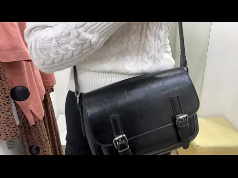 ❤️ Мастурбатсияи оммавии зани ҷавон ФералБерри бо дилдо дар утоқи мувофиқ ❌ Видео мақъад дар мо ❌️❤