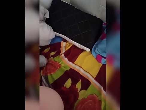 ❤️ Ҳамҳуҷраи ман дар хона танҳо мемонад, зеро шавҳараш ба рухсатӣ меравад ва ман аз фурсат истифода бурда, ӯро сиҳат мекунам ва харашро аз шир пур мекунам ❌ Видео мақъад дар мо ❌️❤
