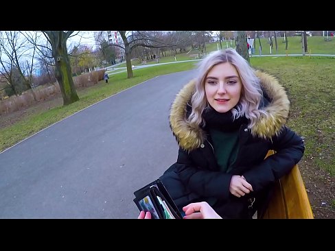 ❤️ Кончаҳои гарми бегонаро барои пул фурӯ мебарад - минет дар парк аз ҷониби Ева Элфи ❌ Видео мақъад дар мо ❌️❤